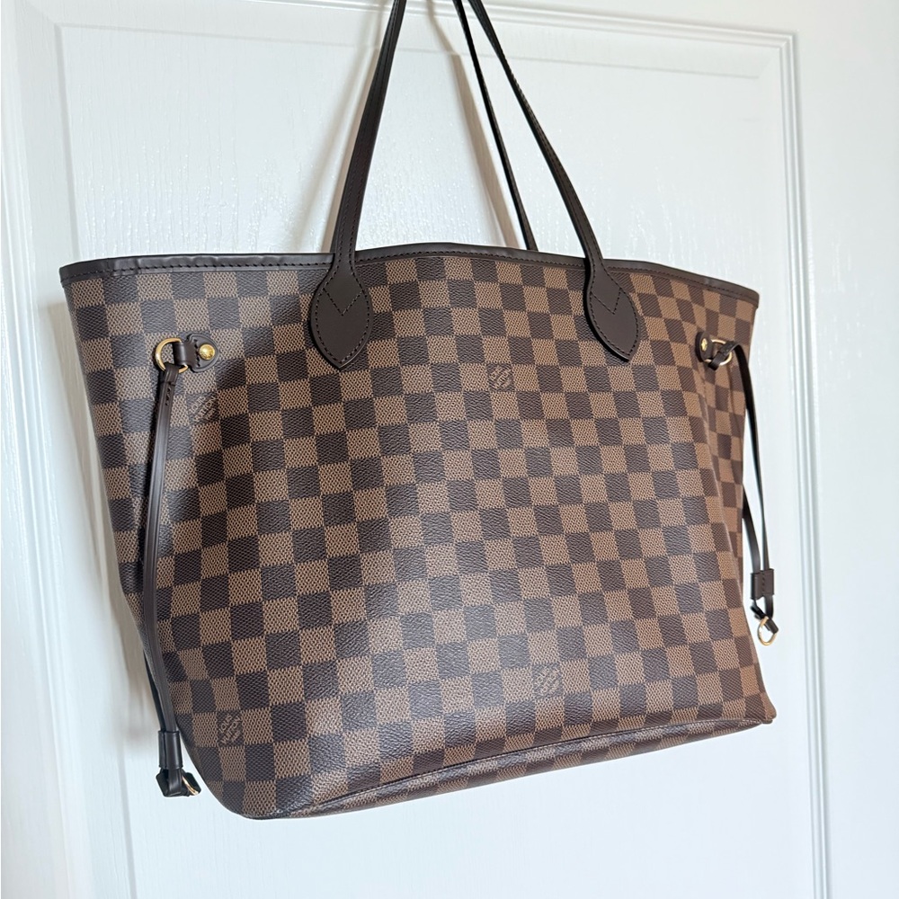 Louis Vuitton Neverfull MM Tote - Damier Ebene + Cherry with original packaging - Picture 2 of 16